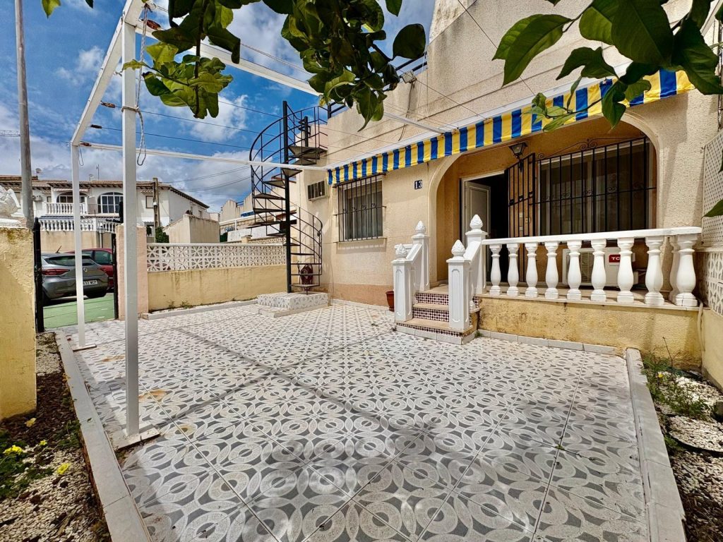 ALICANTE, Torrevieja, Los balcones, 03186